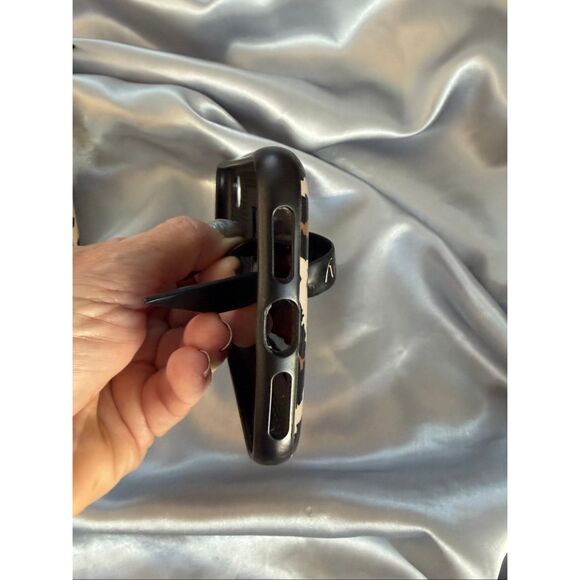 Loopy iPhone XS Phone Case Leopard with Matching Microfiber Cover - Picture 6 of 6